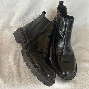 Unisex black winter ankle boots
